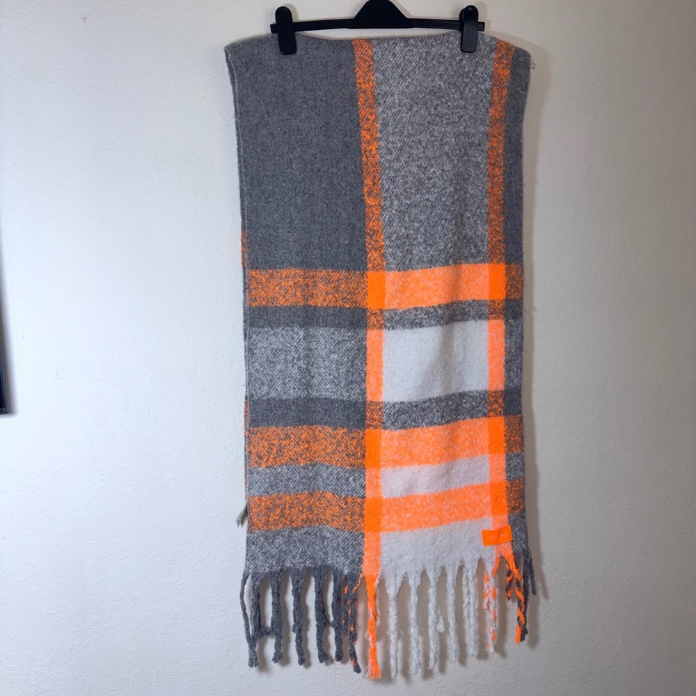 Calvin Klein Plaid Scarf 20 x 72 " Grey Orange Fuzzy Tassel Fringe Blanket Wrap